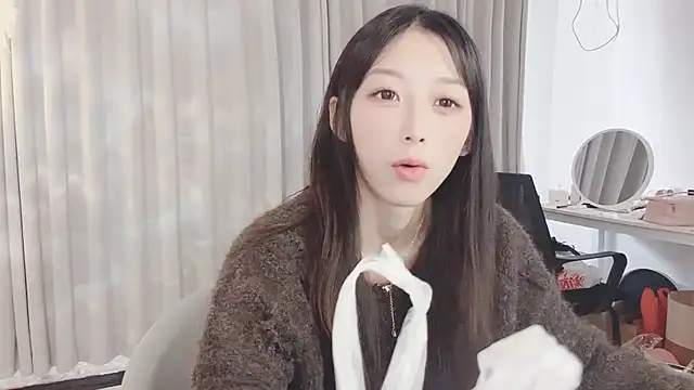 Snapshot of jiangjiang_caicai chatting on 11/07/25, 03:44 jiangjiang caicai online show from 11/07/25, 03:44