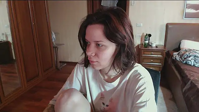 Snapshot of enchanting_chloe chatting on 11/04/25, 07:34 enchanting chloe online show from 11/04/25, 07:34