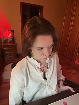 Snapshot of enchanting_chloe chatting on 10/12/25, 04:08 enchanting chloe online show from 10/12/25, 04:08