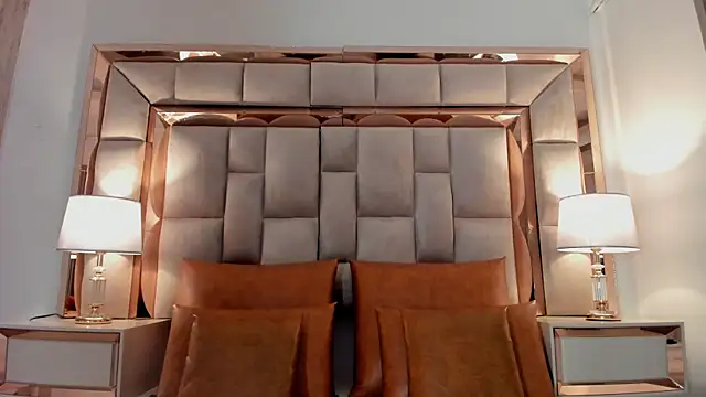 Snapshot of ValentinaBreats chatting on 11/04/25, 11:36 ValentinaBreats online show from 11/04/25, 11:36