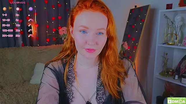 Snapshot of JoyceJones chatting on 02/18/26, 08:27 JoyceJones online show from 02/18/26, 08:27