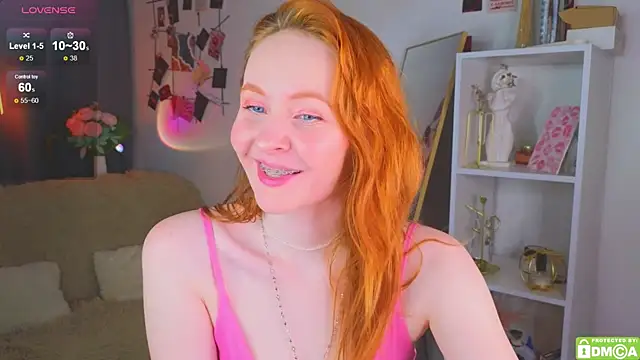 JoyceJones online show from 10/29/25, 08:08