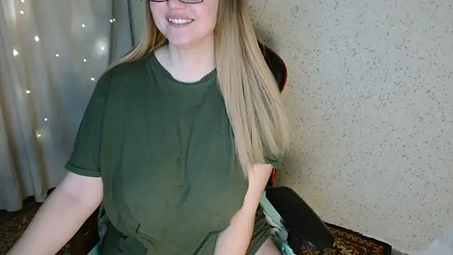 Miaxfox online show from 12/19/25, 05:37