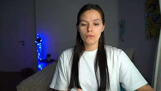 EwelynScott online show from 11/30/25, 11:05