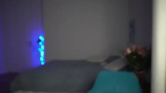 EwelynScott online show from 11/19/25, 08:42