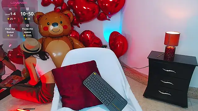 miascarlet 16 online show from 10/04/25, 01:34