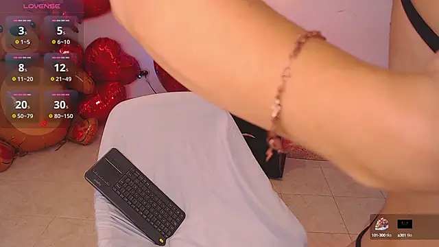 miascarlet 16 online show from 10/03/25, 01:45