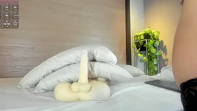 alexamonroe  online show from 01/18/26, 05:16