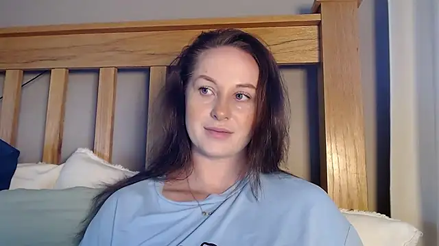 Blueeyedzaya  online show from 10/15/25, 01:08