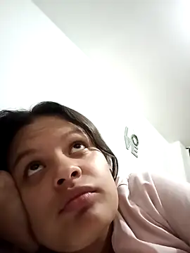 Snapshot of luluboobs9 chatting on 02/02/26, 05:06 luluboobs9 online show from 02/02/26, 05:06