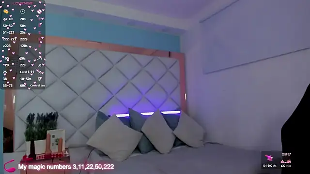 Snapshot of molly_gomezz chatting on 09/25/25, 10:16 molly gomezz online show from 09/25/25, 10:16