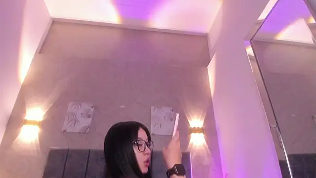 Lunaa bellaa online show from 04/13/26, 07:51