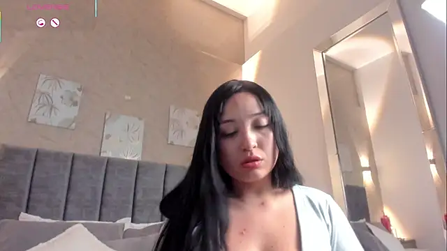 Lunaa bellaa online show from 10/25/25, 07:58