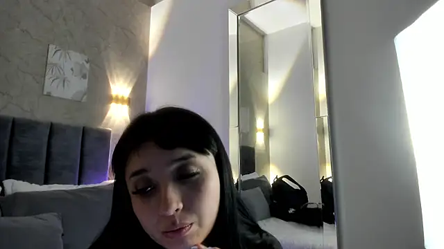 Lunaa bellaa online show from 03/16/26, 07:49