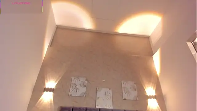 Lunaa bellaa online show from 10/24/25, 07:46