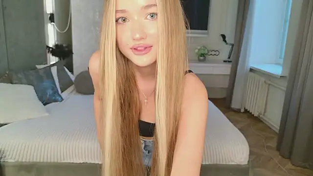 Snapshot of milaa_sun chatting on 07/01/26, 02:01 milaa sun online show from 07/01/26, 02:01