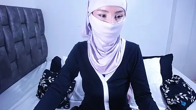   Nahia online show from 11/04/25, 01:37