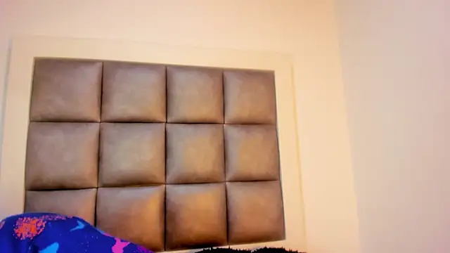 Mia lopez   online show from 09/22/25, 01:28