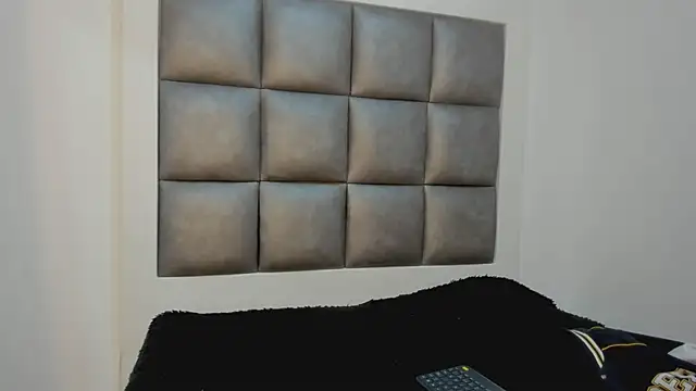 Mia lopez   online show from 09/10/25, 02:05