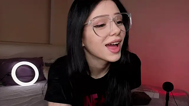 KateHardcastle online show from 10/24/25, 06:29