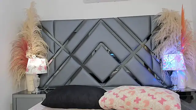 Milan LewisS online show from 11/05/25, 11:57