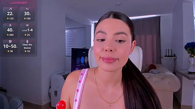 Snapshot of MeganScott chatting on 11/17/25, 09:19 MeganScott online show from 11/17/25, 09:19