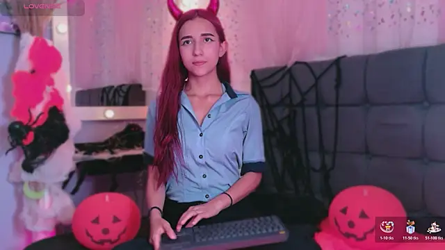 NataliaPrada s online show from 10/21/25, 08:08