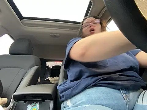 GirlSquirt online show from 12/19/25, 04:31