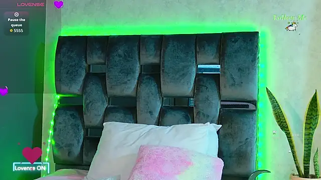 Taurito    online show from 10/22/25, 05:07