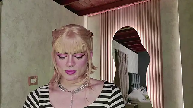 Taurito    online show from 12/22/25, 12:11