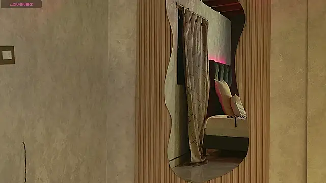 Taurito    online show from 10/19/25, 04:48