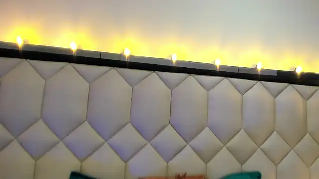 Scarletbigbug online show from 11/07/25, 06:34