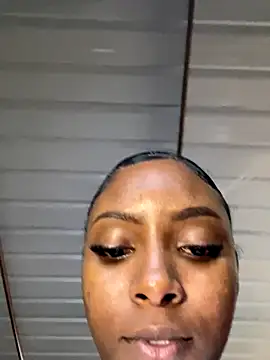 britanyxxs online show from 11/18/25, 02:53