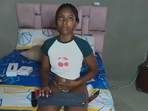 britanyxxs online show from 11/10/25, 02:22