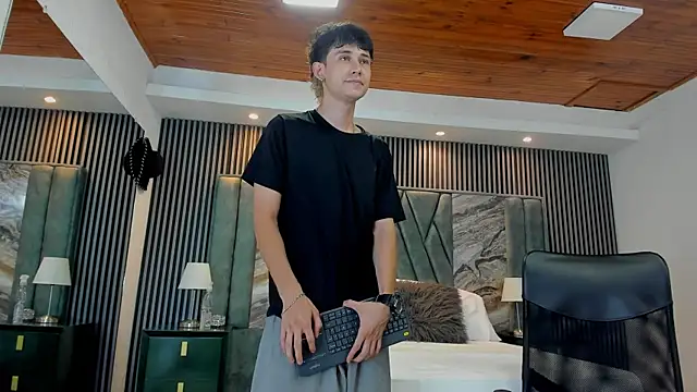 Snapshot of Michael_blue chatting on 10/23/25, 07:45 Michael blue online show from 10/23/25, 07:45