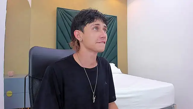 Michael blue online show from 12/19/25, 11:56