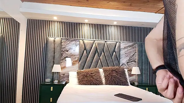 Michael blue online show from 02/18/26, 08:27