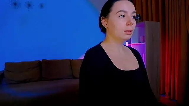 Snapshot of Di_na_Bell chatting on 09/23/25, 05:47 Di na Bell online show from 09/23/25, 05:47