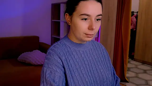 Snapshot of Di_na_Bell chatting on 10/27/25, 06:36 Di na Bell online show from 10/27/25, 06:36