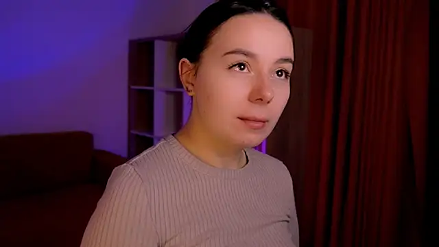 Snapshot of Di_na_Bell chatting on 10/30/25, 07:50 Di na Bell online show from 10/30/25, 07:50