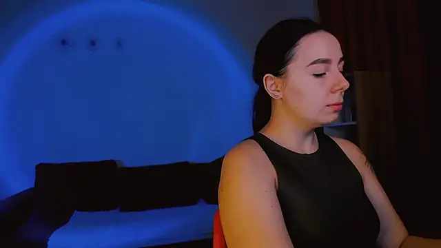 Snapshot of Di_na_Bell chatting on 09/22/25, 05:57 Di na Bell online show from 09/22/25, 05:57