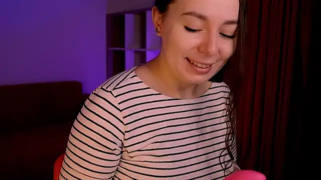 Snapshot of Di_na_Bell chatting on 11/05/25, 06:49 Di na Bell online show from 11/05/25, 06:49