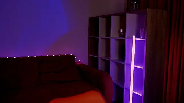 Snapshot of Di_na_Bell chatting on 09/12/25, 05:51 Di na Bell online show from 09/12/25, 05:51