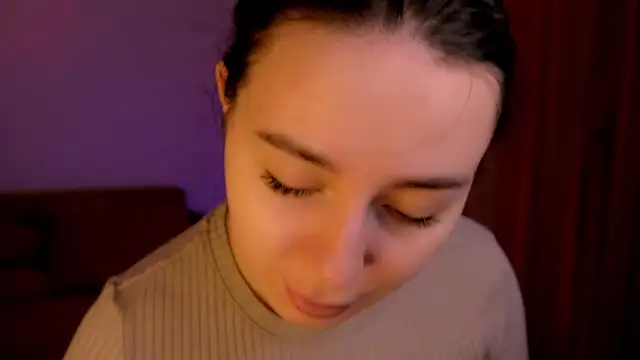 Snapshot of Di_na_Bell chatting on 11/20/25, 07:09 Di na Bell online show from 11/20/25, 07:09