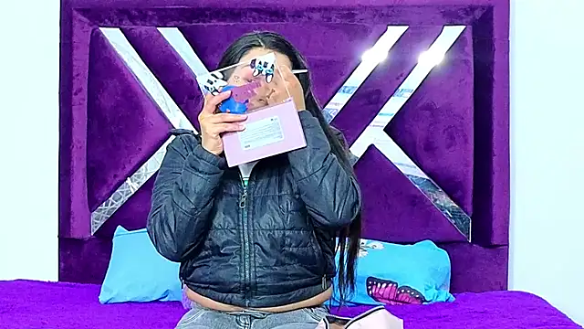 cuteeimy online show from 11/21/25, 01:54