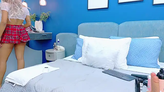 Snapshot of lixie_peyton chatting on 11/25/25, 12:38 lixie peyton online show from 11/25/25, 12:38