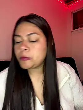 NattashaMore 0719 online show from 11/05/25, 08:39