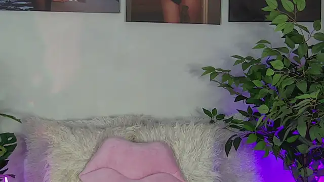 AlysonHuxley  online show from 04/03/26, 06:36