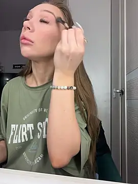 Snapshot of AlysonHuxley_ chatting on 02/26/26, 01:49 AlysonHuxley online show from 02/26/26, 01:49