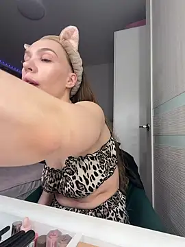 Snapshot of AlysonHuxley_ chatting on 02/06/26, 12:39 AlysonHuxley online show from 02/06/26, 12:39